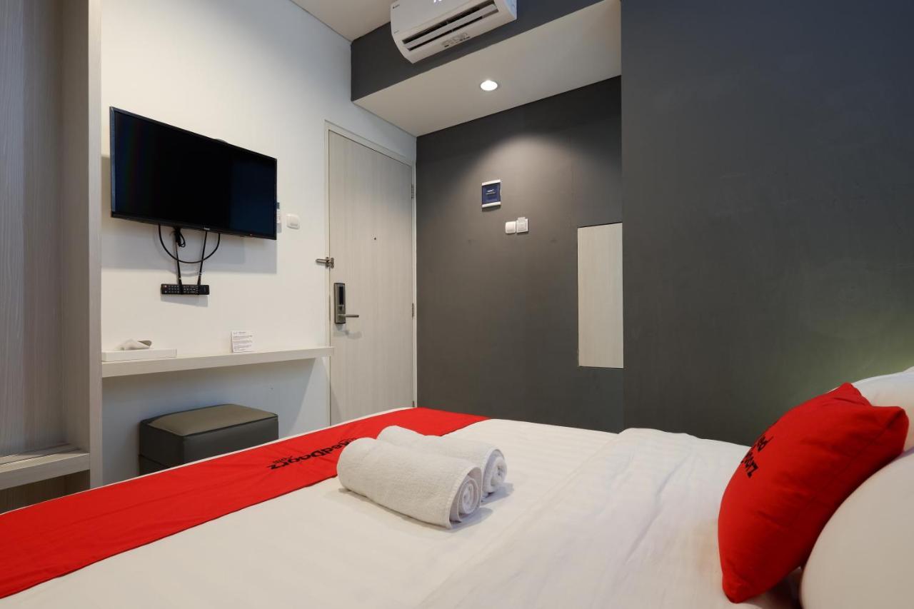 Reddoorz Plus Near Ciputra Mall Simpang Lima Semarang Extérieur photo