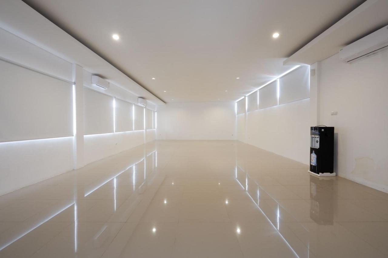Reddoorz Plus Near Ciputra Mall Simpang Lima Semarang Extérieur photo