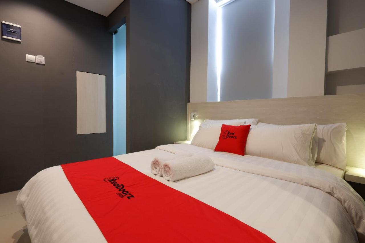 Reddoorz Plus Near Ciputra Mall Simpang Lima Semarang Extérieur photo