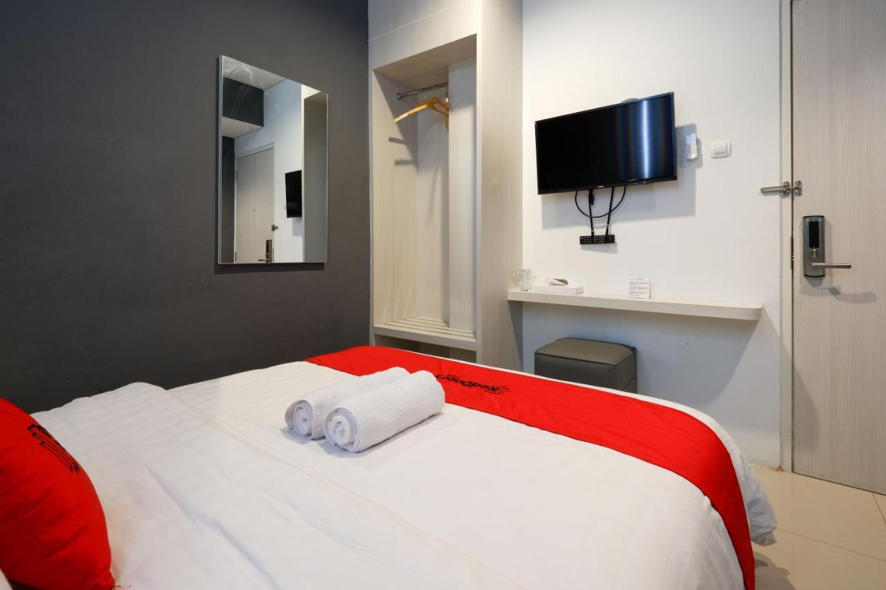 Reddoorz Plus Near Ciputra Mall Simpang Lima Semarang Extérieur photo